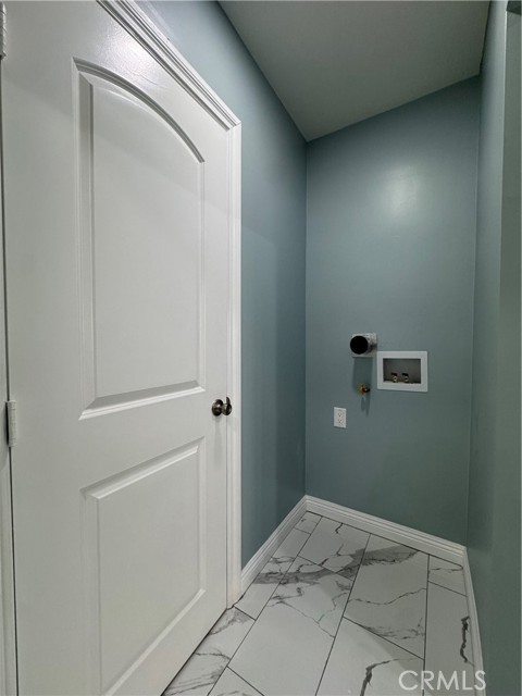 Detail Gallery Image 9 of 26 For 7611 Bloomington Ave, Burbank,  CA 91504 - 3 Beds | 2 Baths