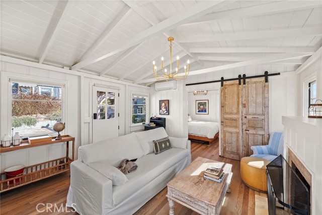 235 Cajon Street, Laguna Beach CA: https://media.crmls.org/medias/64b3611c-9b4e-443e-a0b2-4dd2b074433f.jpg