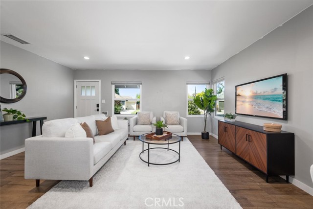 4513 E Cervato Street, Long Beach CA: https://media.crmls.org/medias/64b3cf9d-acd6-4d72-8a1f-15cc5cb2814d.jpg