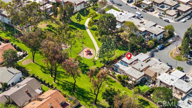 12 Rockrose Way, Irvine CA: https://media.crmls.org/medias/64b3dd21-a2e0-4d7d-90db-415e31b0d575.jpg