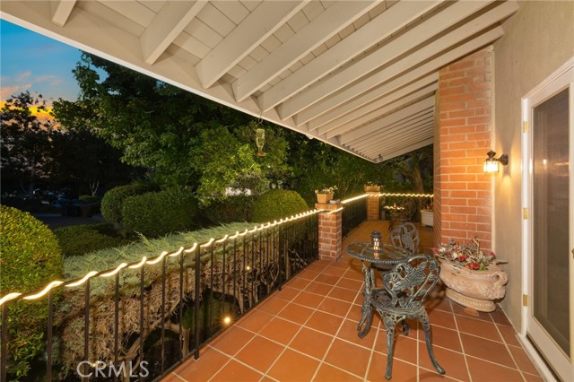 1481 Kensington Drive, Fullerton CA: https://media.crmls.org/medias/64b48663-3398-429c-bbbf-82aa3ed1d3b4.jpg