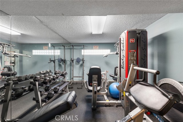 1940 N Highland Avenue, Los Angeles CA: https://media.crmls.org/medias/64b49e4c-fa16-44e2-9e62-64910ddcf0af.jpg