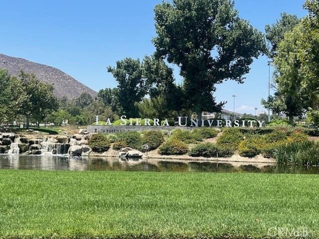 11376 Riverpass Court, Riverside CA: https://media.crmls.org/medias/64b4ef11-cb59-445f-8ccf-478193ddc071.jpg