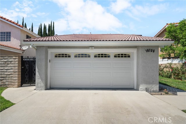 19735 Blythe Street, Winnetka CA: https://media.crmls.org/medias/64b55b42-5ad5-4865-b6da-7a5d54318ce5.jpg