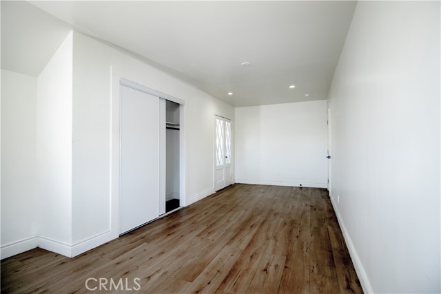 2101 Arlington Avenue, Los Angeles CA: https://media.crmls.org/medias/64b596b1-39ae-4132-846e-f2078c2f453d.jpg