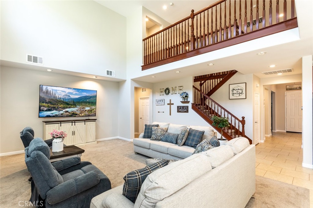 MLS #OC25135935 img 7