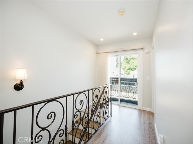 Detail Gallery Image 13 of 22 For 4312 Tujunga Ave #3,  Studio City,  CA 91604 - 2 Beds | 3 Baths