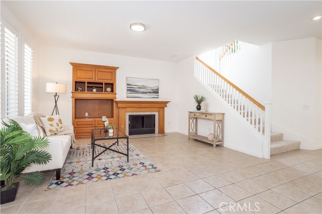 Detail Gallery Image 10 of 49 For 11787 Oakhurst Way, Porter Ranch,  CA 91326 - 5 Beds | 3 Baths