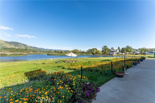 2260 Lakeshore Blvd, Upper Lake CA: https://media.crmls.org/medias/64b6c75e-c8d7-4358-8552-00101c822b17.jpg