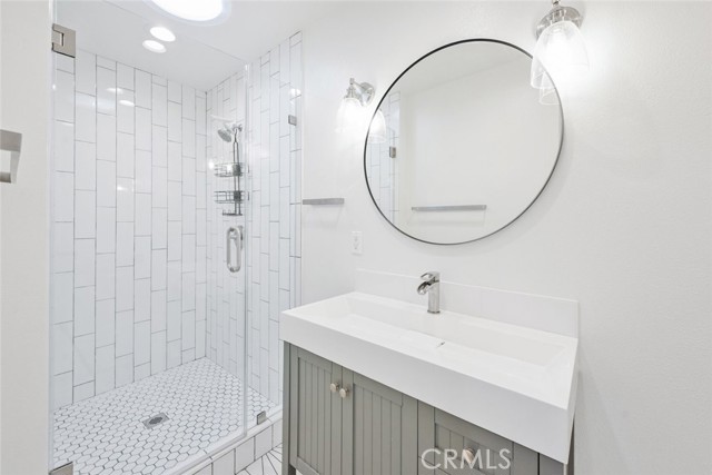 411 Goldenrod, Corona del Mar CA: https://media.crmls.org/medias/64b74f93-5f61-45bf-9bf7-2164b4c00f4f.jpg