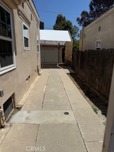 1854 Lansdowne Avenue, Los Angeles CA: https://media.crmls.org/medias/64b7bbf8-ce2a-449a-8836-2e00e8233d6e.jpg