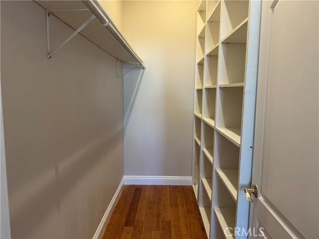 Detail Gallery Image 22 of 28 For 4912 Hesperia, Encino,  CA 91316 - 3 Beds | 2/1 Baths