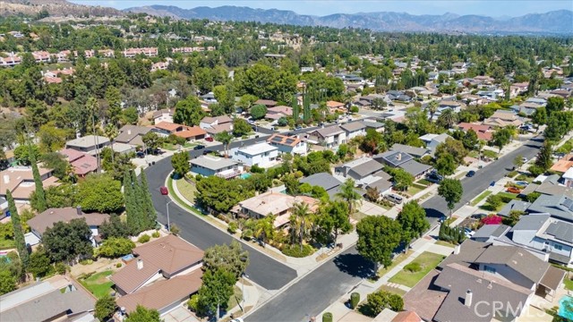 19259 Ludlow St., Porter Ranch CA: https://media.crmls.org/medias/64b7dfb4-625d-4243-8fe0-8b12df6d26db.jpg