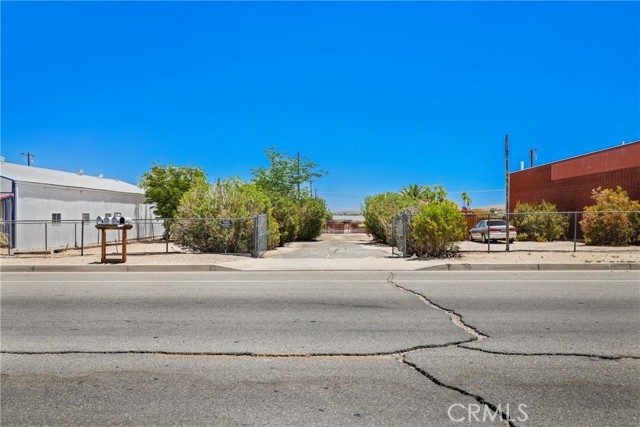 Detail Gallery Image 7 of 22 For 6757 Adobe Rd, Twentynine Palms,  CA 92277 - – Beds | – Baths