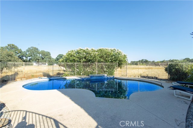 24115 Black Bart Court, Corning CA: https://media.crmls.org/medias/64b88a46-bbf2-48a9-8dd2-040f71abe914.jpg