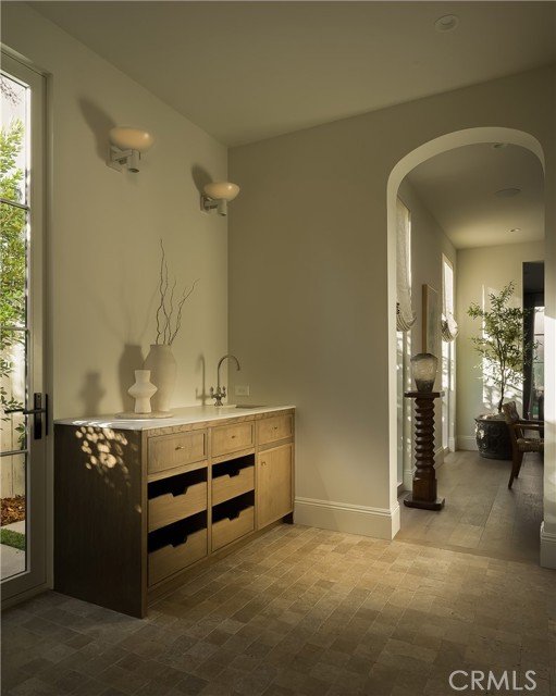 Detail Gallery Image 15 of 50 For 4748 Noble Ave, Sherman Oaks,  CA 91403 - 5 Beds | 5/1 Baths