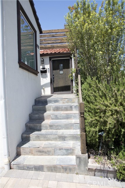 Detail Gallery Image 22 of 24 For 1029 Keniston Ave, Los Angeles,  CA 90019 - 4 Beds | 3 Baths
