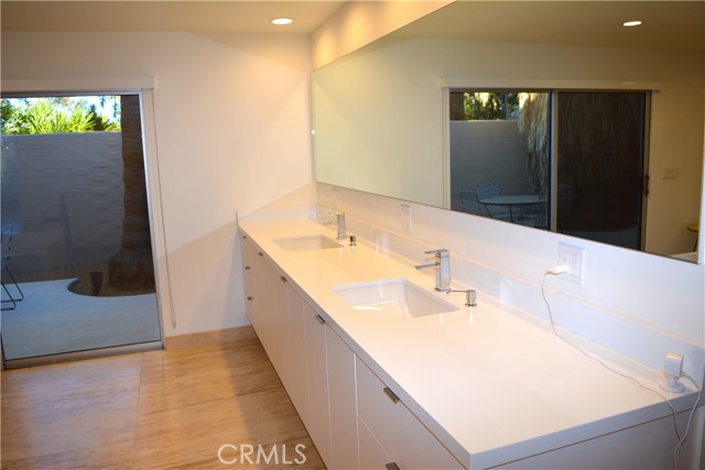 40231 Club View Drive, Rancho Mirage CA: https://media.crmls.org/medias/64bab974-003c-40e8-ad5a-7fa6b2088bd0.jpg