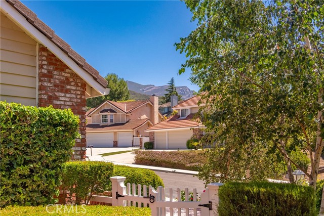 968 Saddlehorn Place, Newbury Park CA: https://media.crmls.org/medias/64bd485a-3124-473b-b11f-c9ae8f7c774a.jpg