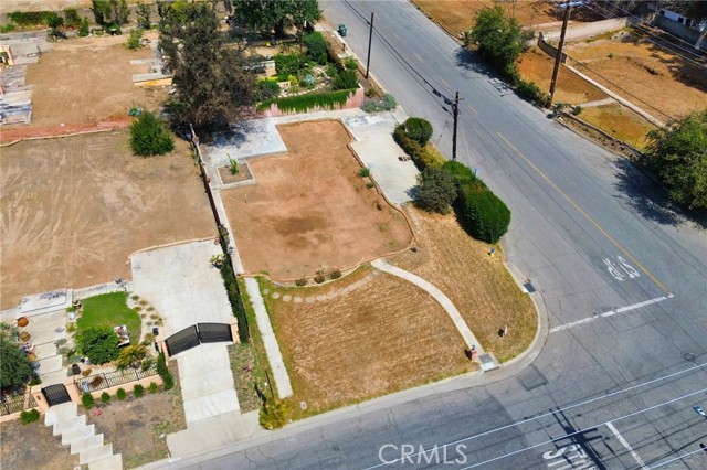 287 287 E Calaveras, Altadena CA: https://media.crmls.org/medias/64bd5a74-abb2-4a97-911d-560a5943aa0c.jpg