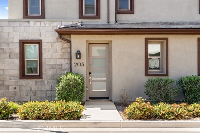 Detail Gallery Image 6 of 43 For 203 Lynx, Irvine,  CA 92618 - 3 Beds | 2/1 Baths