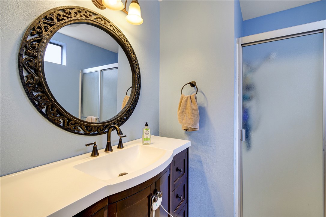 Detail Gallery Image 23 of 35 For 15060 Victory Bld #102,  Van Nuys,  CA 91411 - 2 Beds | 2 Baths