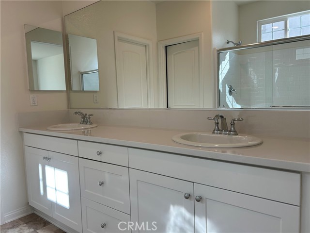 Detail Gallery Image 8 of 10 For 12549 Ava Loma, Victorville,  CA 92392 - 3 Beds | 2 Baths