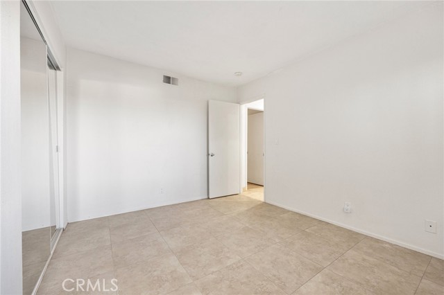 Image 17 of 43 For 43349 Martini Court B