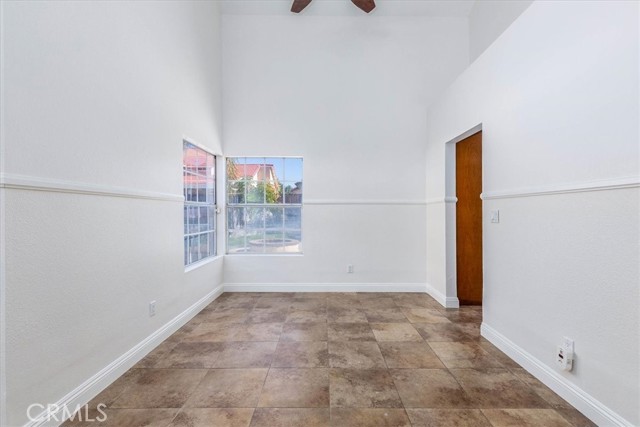 24484 Tuscola, Murrieta CA: https://media.crmls.org/medias/64bffc06-ee6a-4baf-be51-8e75164cd73c.jpg