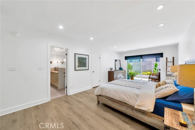 Detail Gallery Image 23 of 37 For 7259 Hillside Ave #102,  Los Angeles,  CA 90046 - 2 Beds | 2 Baths