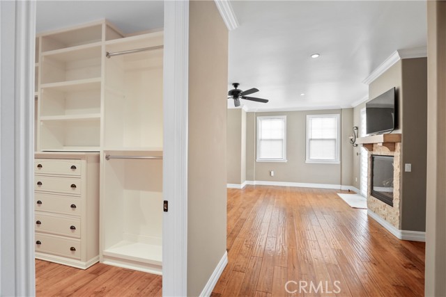 Detail Gallery Image 7 of 16 For 374 S Silverbrook Dr, Anaheim Hills,  CA 92807 - 4 Beds | 4/1 Baths