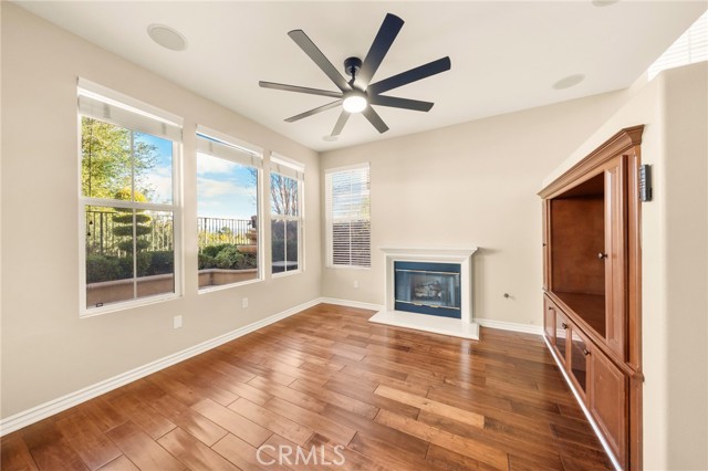 Detail Gallery Image 9 of 75 For 26640 via Bellazza, Valencia,  CA 91381 - 3 Beds | 2/1 Baths