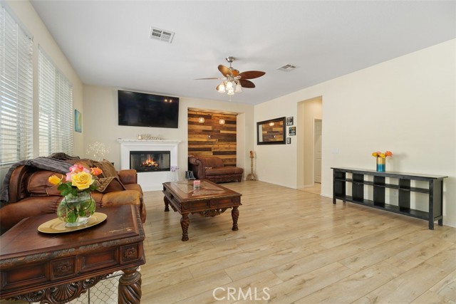 34787 Grotto Hills Drive, Winchester CA: https://media.crmls.org/medias/64c1b700-1af7-4f14-956e-3616934855d2.jpg