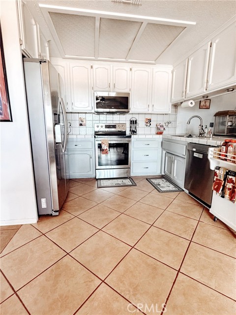 Detail Gallery Image 10 of 31 For 7851 Greenwood Avenue, California City,  CA 93505 - 3 Beds | 2 Baths