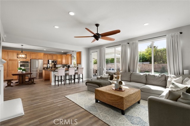 Detail Gallery Image 16 of 46 For 14453 Quarry Creek Ct, Corona,  CA 92880 - 6 Beds | 3/1 Baths