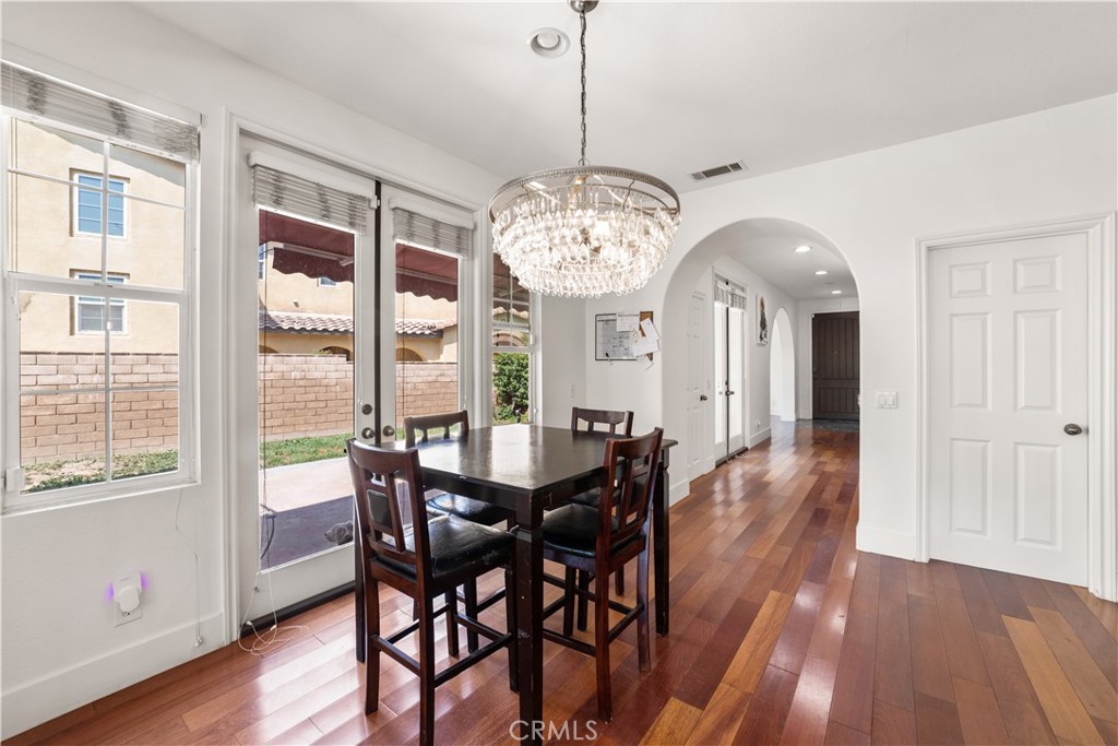 MLS #OC25181828 img 2