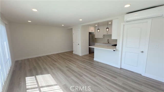 Detail Gallery Image 4 of 19 For 919 E Acacia Ave #O,  Glendale,  CA 91205 - 2 Beds | 1 Baths