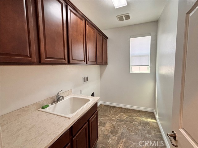 Detail Gallery Image 19 of 25 For 28577 Las Canastas Dr, Valencia,  CA 91354 - 4 Beds | 3 Baths