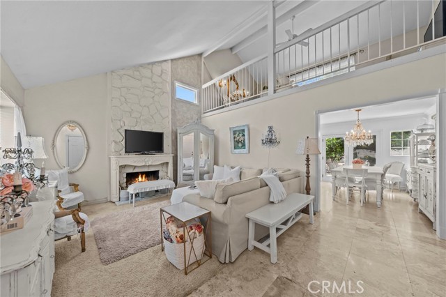 6763 Poinsettia Court, Chino CA: https://media.crmls.org/medias/64c4d2cb-df77-467f-bd0e-00442902b90a.jpg