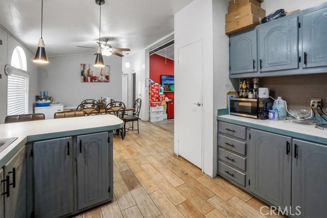 Detail Gallery Image 6 of 31 For 1855 E Riverside Dr #110,  Ontario,  CA 91761 - 3 Beds | 2 Baths