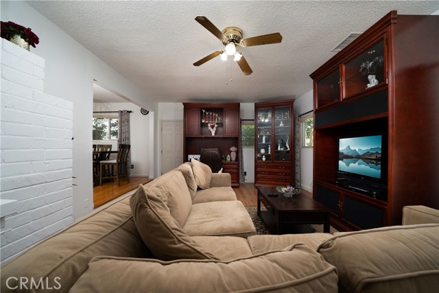 1626 Grove Place, Fullerton CA: https://media.crmls.org/medias/64c586b4-c4ac-4151-ab80-f94898b307ba.jpg