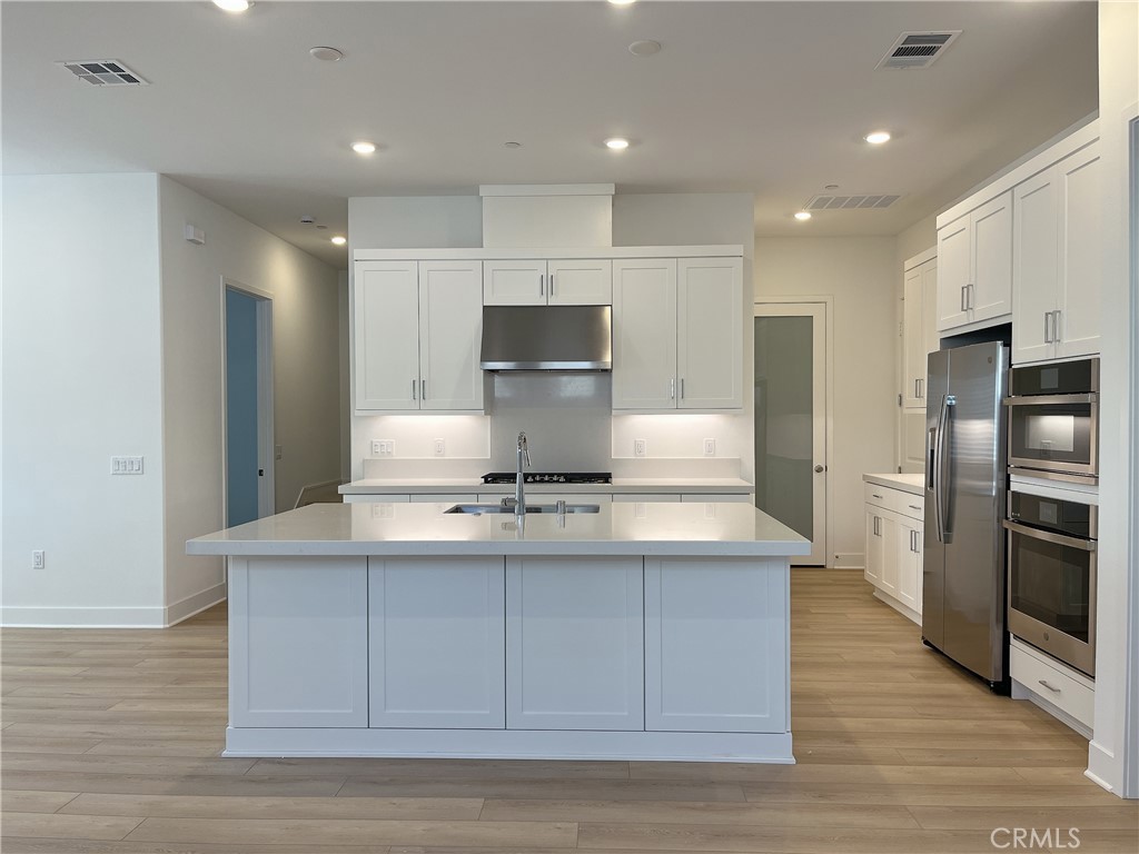 64c5aac3 8524 461e 826f E56da9529590