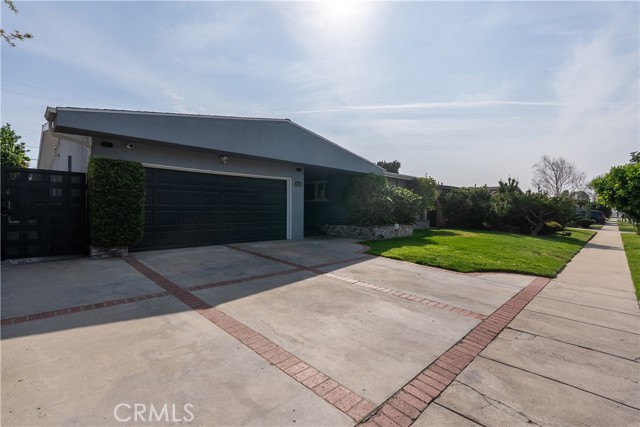 Detail Gallery Image 3 of 40 For 17200 Willard, Lake Balboa,  CA 91406 - 3 Beds | 2/1 Baths