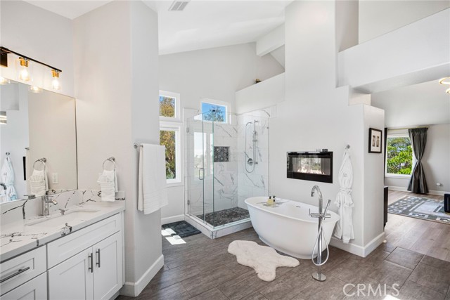 14 Glastonbury Place, Laguna Niguel CA: https://media.crmls.org/medias/64c6cf2f-6632-44c4-a9f9-895e09385b6c.jpg
