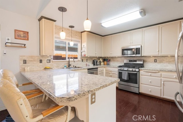 Detail Gallery Image 5 of 28 For 120 S 7th St, Shandon,  CA 93461 - 3 Beds | 2 Baths