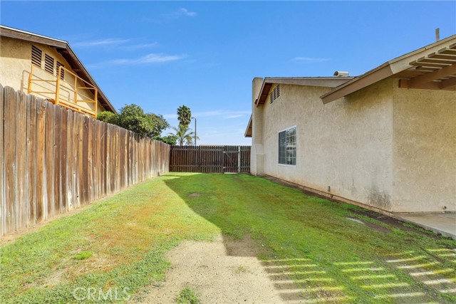 Detail Gallery Image 8 of 39 For 4549 Pinto, Jurupa Valley,  CA 92509 - 3 Beds | 2 Baths