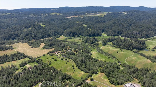12760 Green Valley Road, Sebastopol CA: https://media.crmls.org/medias/64c7650b-6475-46fb-9d48-e25cdb83cf62.jpg