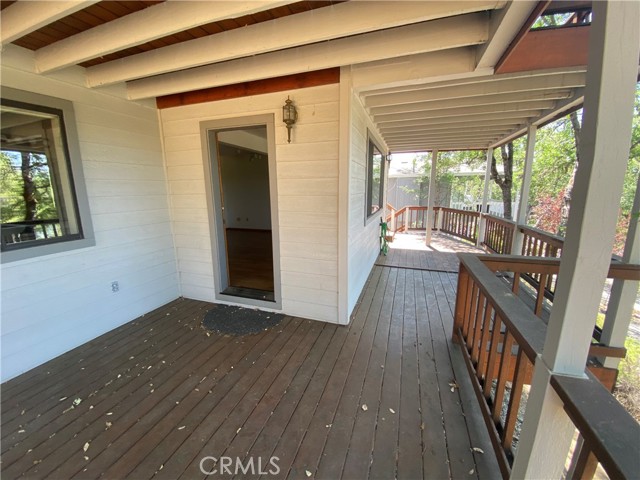 19232 N Shore Court, Hidden Valley Lake CA: https://media.crmls.org/medias/64c766e8-19e3-4e38-b35d-3631c74bdd74.jpg