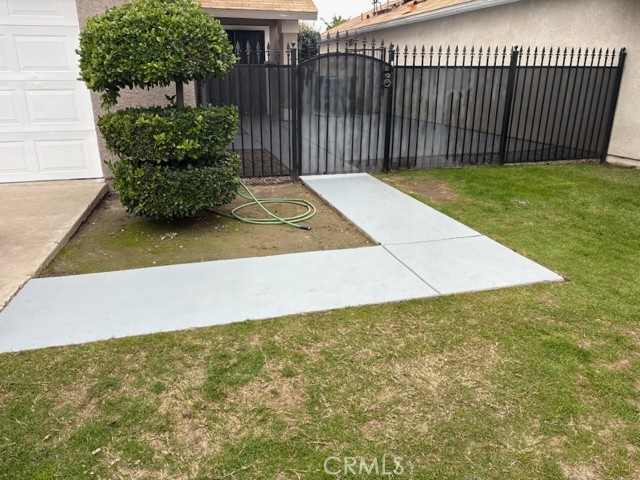 Detail Gallery Image 20 of 20 For 5517 Monitor St, Bakersfield,  CA 93307 - 4 Beds | 2/1 Baths