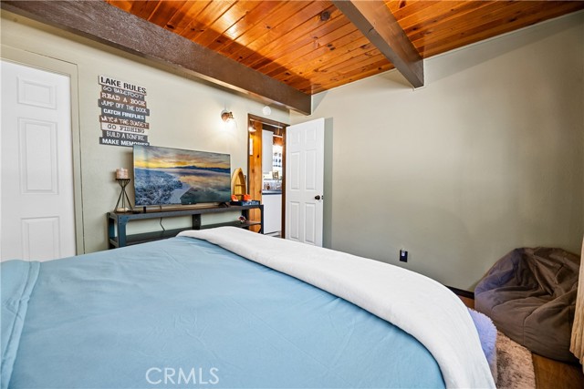 865 Bear Mountain, Big Bear City CA: https://media.crmls.org/medias/64c81d5d-d00c-492a-b791-bca8d4182c30.jpg